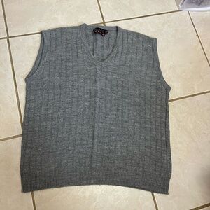 511. Men American Priority Sweater Vest Size Xl